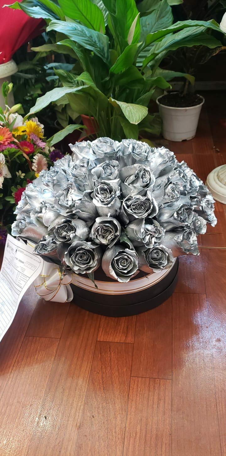 Foto de Caja 50 rosas SILVER