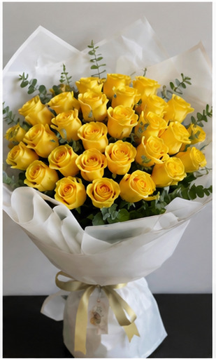 Foto de Ramo Oriental de 24 Rosas Amarillas