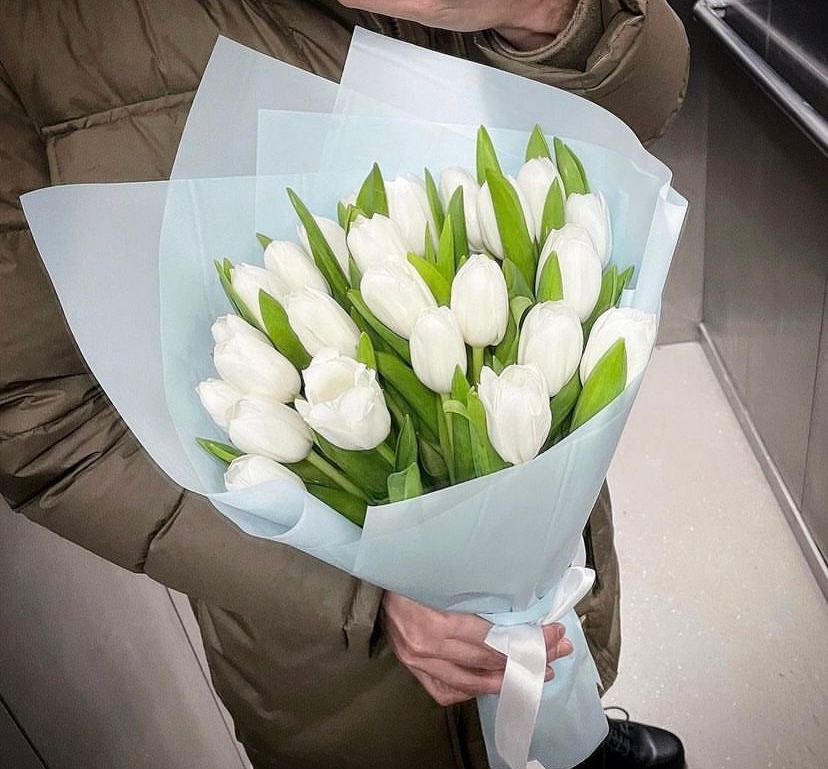 Foto de Ramo de 24 tulipanes